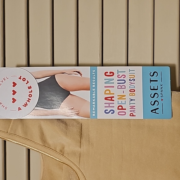 NWT Assets By Spanx Shaping Open-Bust Panty Bodysuit Naked Color Size XL - Picture 7 of 9